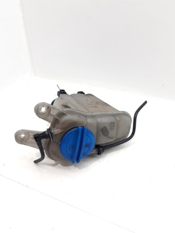 Zbiorniczek wyrównawczy układu chłodzenia 8K0121403G VAG