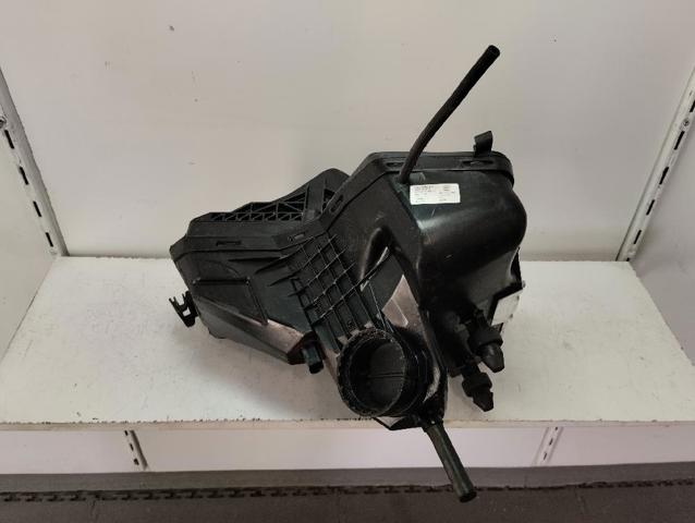 Obudowa filtra powietrza 8K0133837BR VAG