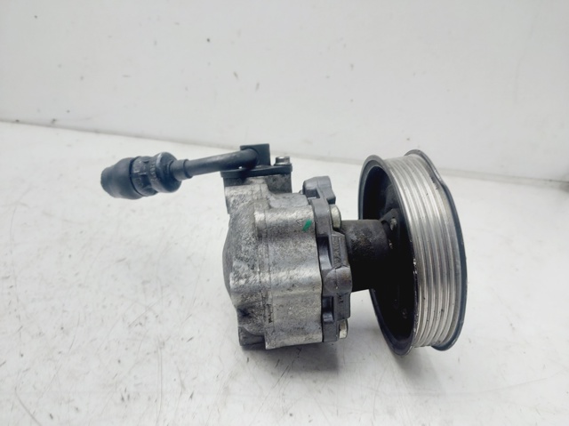 Pompa wspomagania hydraulicznego kierownicy 8K0145154B VAG
