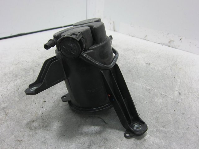 POCHŁANIACZ PAR PALIWA Audi A4 8K2