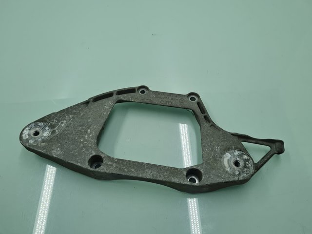 Wspornik (trawers) tylnego reduktora przedni 8K0599287G VAG