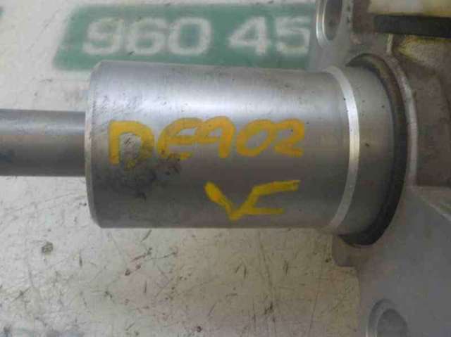 Główny cylinder hamulców 8K0611021B VAG