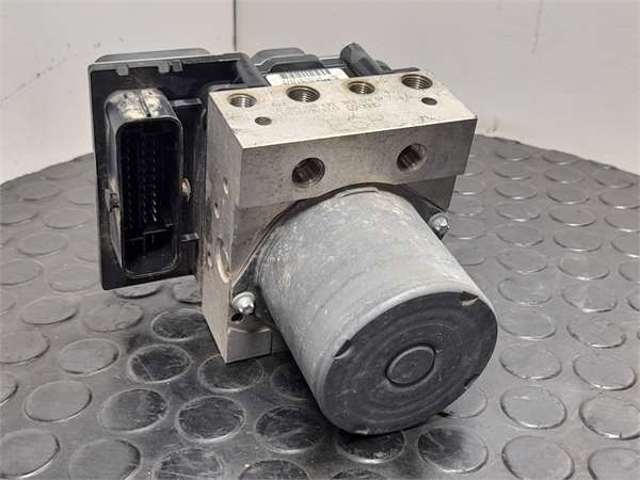 Kupić Sterownik ABS  hydrauliczny Audi A5  8TA w dobrej cenie
