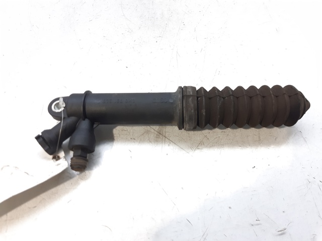 Cylinder roboczy sprzęgła 8K0721257C VAG