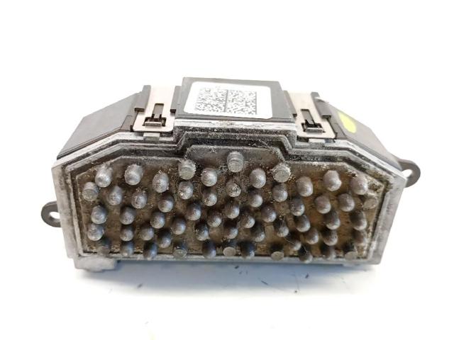 Rezystor wentylatora nagrzewnicy (ogrzewacza kabiny) 8K0820521B VAG