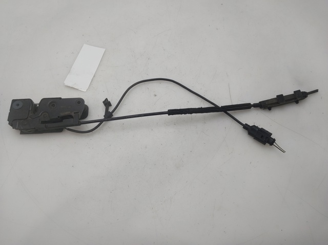 Zamek maski 8K0823509D VAG