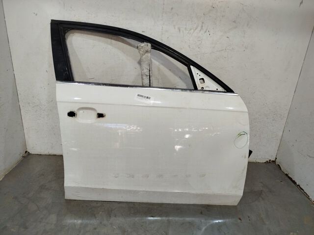 Drzwi przednie prawe 8K0831052J VAG