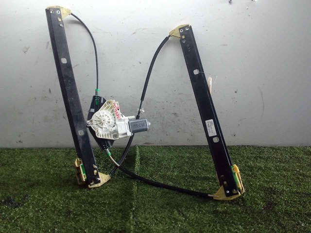 Mechanizm podnoszenia szyby drzwi przednich lewych 8K0837461A VAG
