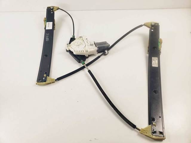 Mechanizm podnoszenia szyby drzwi przednich lewych 8K0837461A VAG