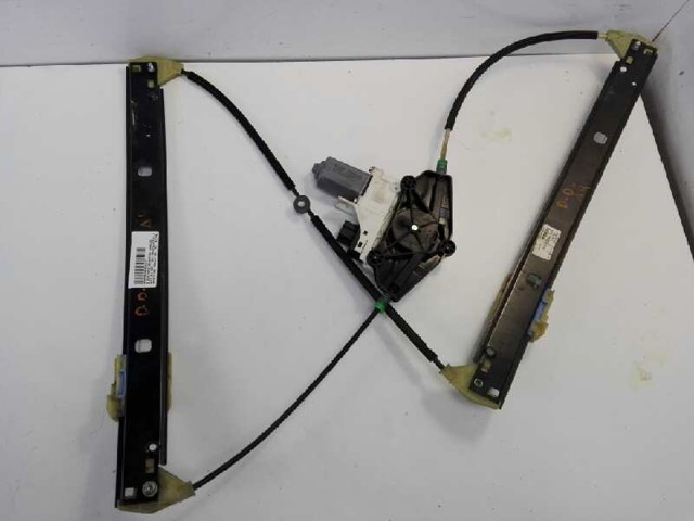 Mechanizm podnoszenia szyby drzwi przednich prawych 8K0837462 VAG