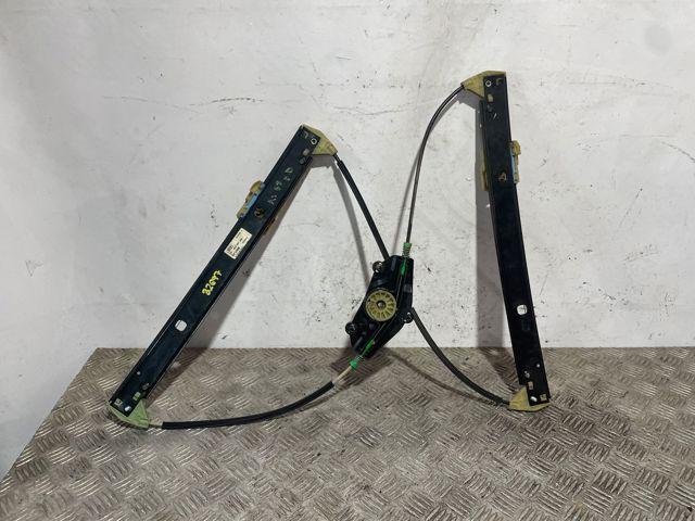 Mechanizm podnoszenia szyby drzwi przednich prawych 8K0837462 VAG