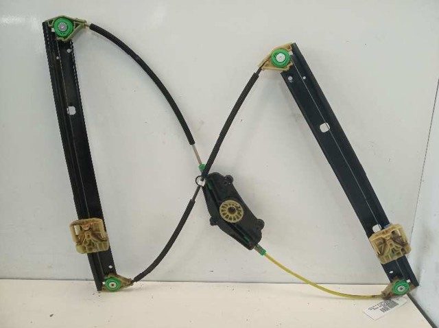 Mechanizm podnoszenia szyby drzwi przednich prawych 8K0837462 VAG