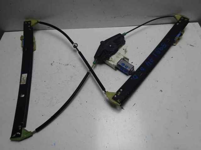 Mechanizm podnoszenia szyby drzwi przednich prawych 8K0837462 VAG
