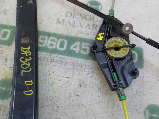 Mechanizm podnoszenia szyby drzwi przednich prawych 8K0837462A VAG