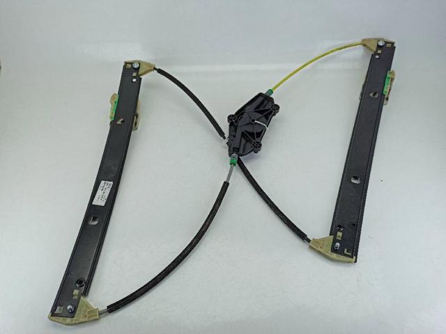 Mechanizm podnoszenia szyby drzwi przednich prawych 8K0837462A VAG