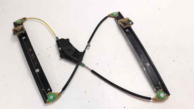 Mechanizm podnoszenia szyby drzwi przednich prawych 8K0837462A VAG