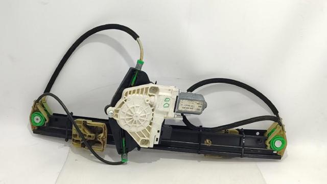 Mechanizm podnoszenia szyby drzwi przednich prawych 8K0837462C VAG