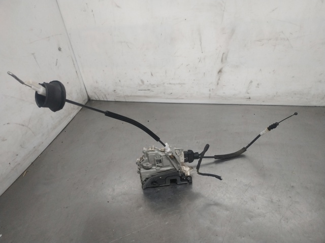Zamek drzwi tylnych lewych 8K0839015C VAG