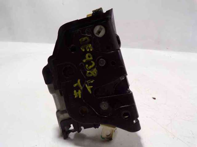 Zamek drzwi tylnych lewych 8K0839015C VAG