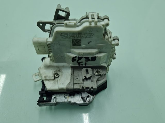 Zamek drzwi tylnych lewych 8K0839015F VAG