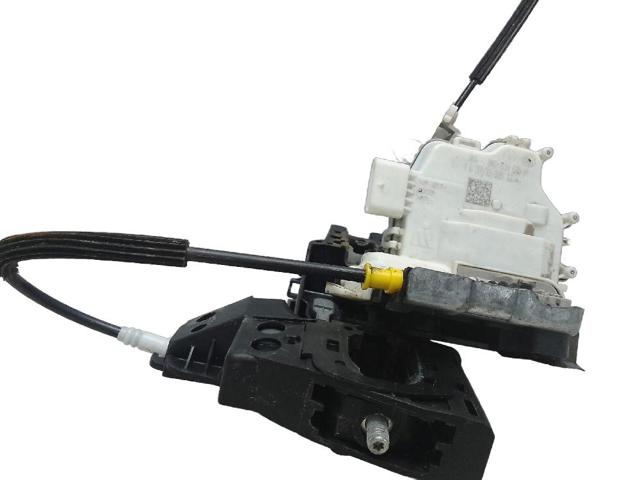 Zamek drzwi tylnych lewych 8K0839015G VAG