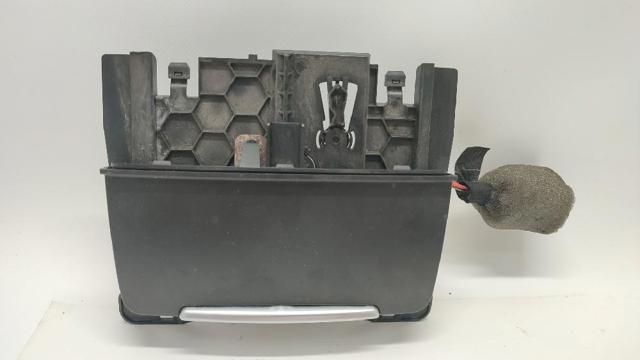 8K0857951 VAG