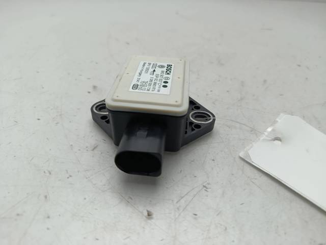 8K0907637C VAG