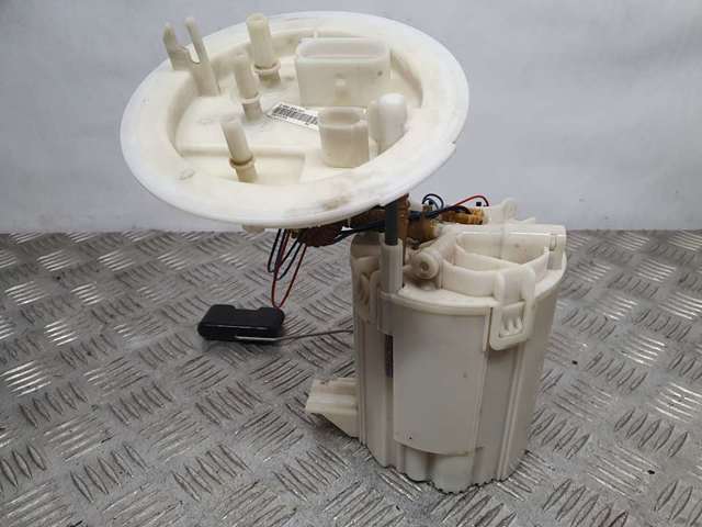 Moduł pompy paliwowej z czujnikiem poziomu paliwa 8K0919050H VAG