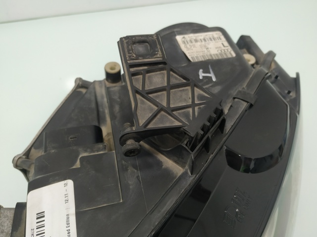 Reflektor lewy Audi A4 8K2