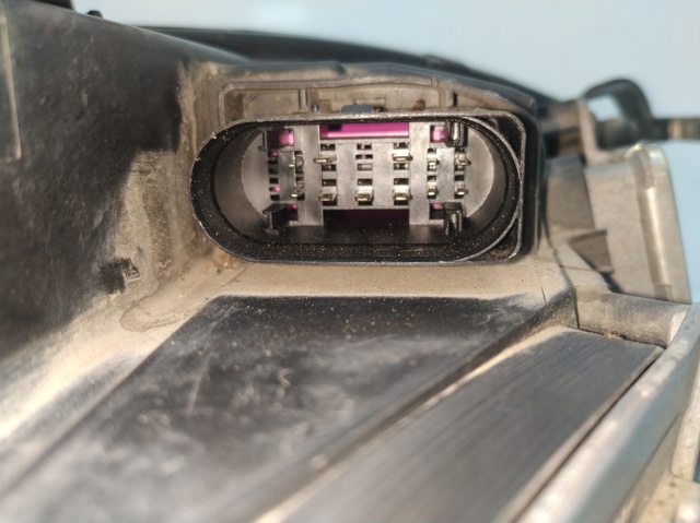 Reflektor lewy Audi A4 8K2