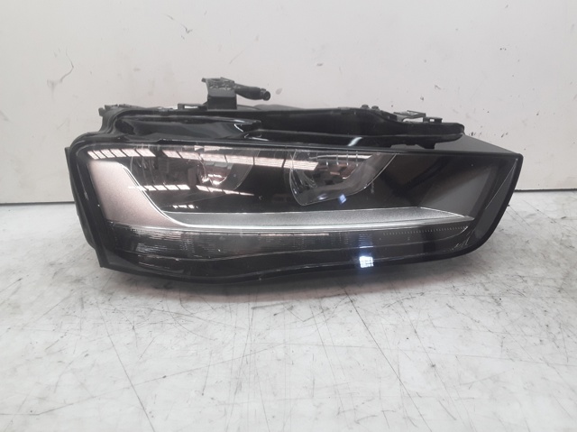 Reflektor prawy 8K0941004AB VAG