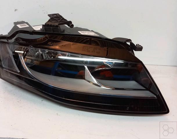 Reflektor prawy 8K0941030AF VAG