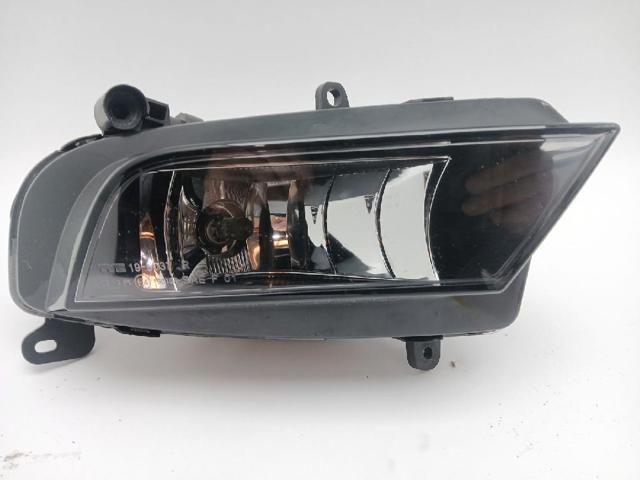 Lampa przeciwmgielna prawa 8K0941700B VAG