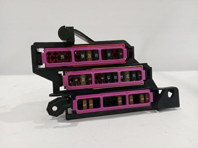 Skrzynka bezpieczników 8K0941824 VAG