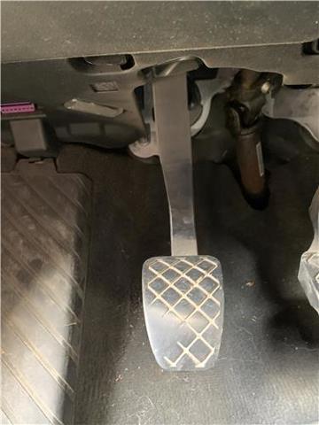 Pedał sprzęgła Audi A4 8K2
