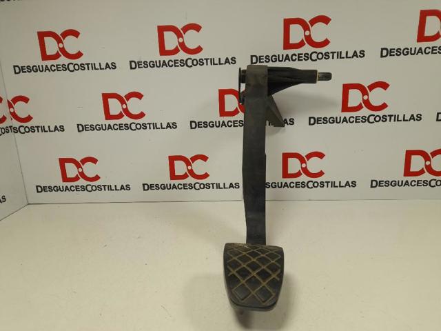 Pedał sprzęgła Audi A4 8K2