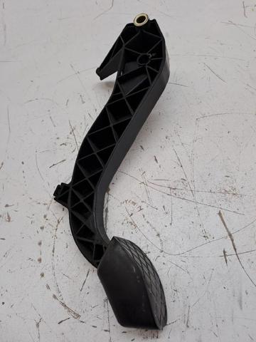 Pedał sprzęgła Audi A4 8K2