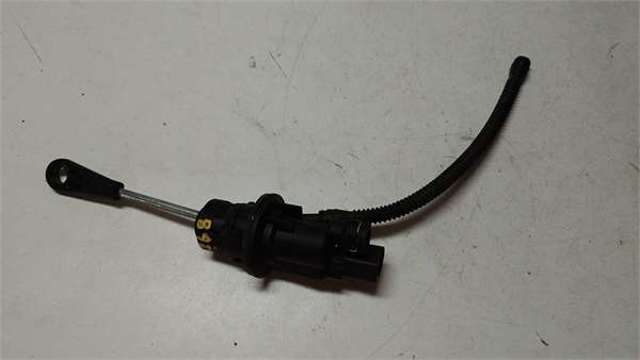 Cylinder sprzęgła główny 8K1721401B VAG