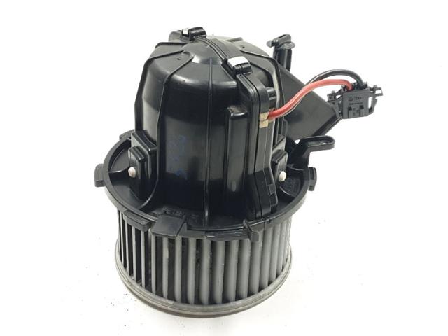 Silniczek wentylatora nagrzewnicy (ogrzewacza wnętrza) 8K1820021C VAG