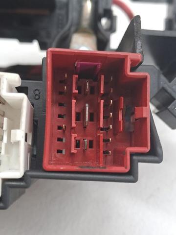 Skrzynka bezpieczników Audi A4 8K2