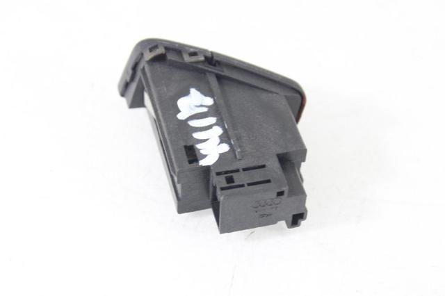 Przycisk włączania światła awaryjnego Audi A5 8T3