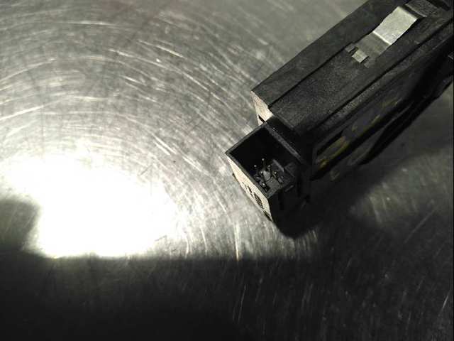 Przycisk włączania światła awaryjnego Audi A5 8T3