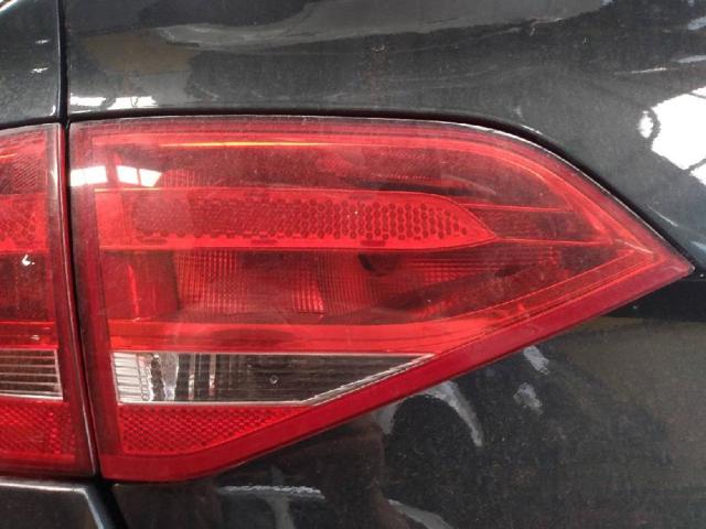 Lampa zespolona tylna lewa wewnętrzna 8K5945093D VAG