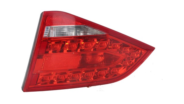 Lampa zespolona tylna prawa wewnętrzna 8K5945094B VAG