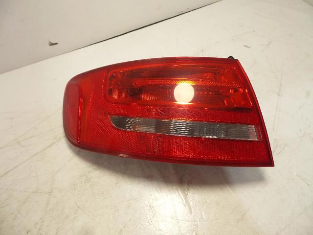 Lampa zespolona tylna lewa zewnętrzna 8K9945095 VAG/Audi