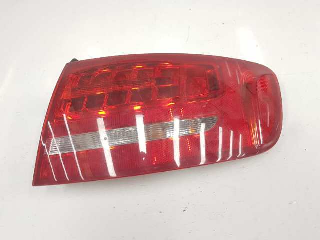 Lampa zespolona tylna prawa zewnętrzna 8K9945096B VAG/Audi