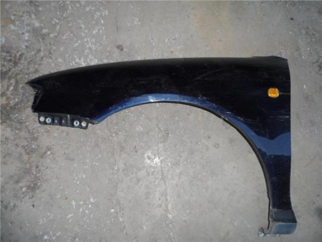 Błotnik przedni lewy 8L0821105 VAG