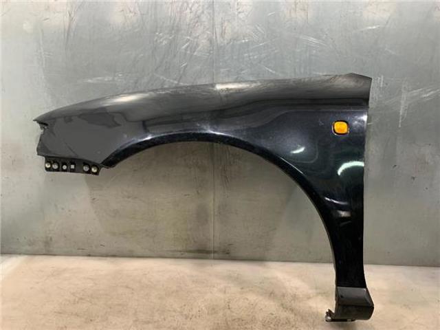 Błotnik przedni lewy 8L0821105 VAG