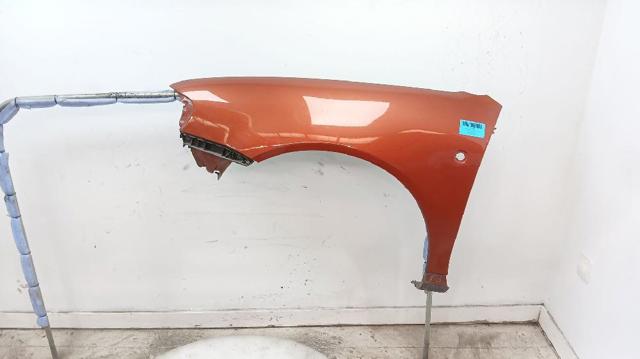 Błotnik przedni lewy 8L0821105 VAG