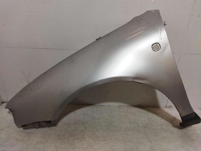 Błotnik przedni lewy 8L0821105 VAG